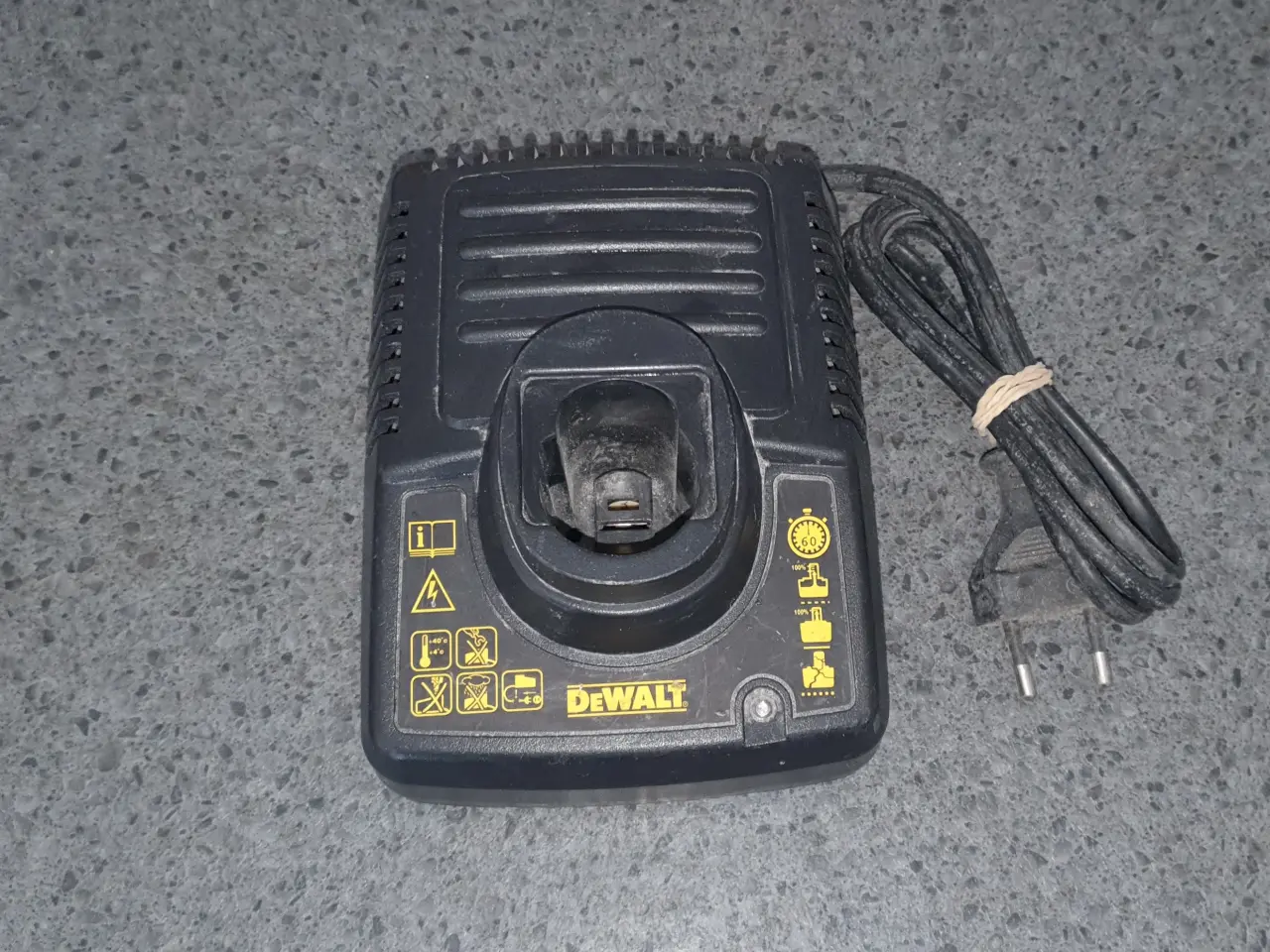 Billede 1 - Dewalt 3,6v oplader 