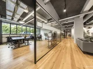 12 personer kontorsuite