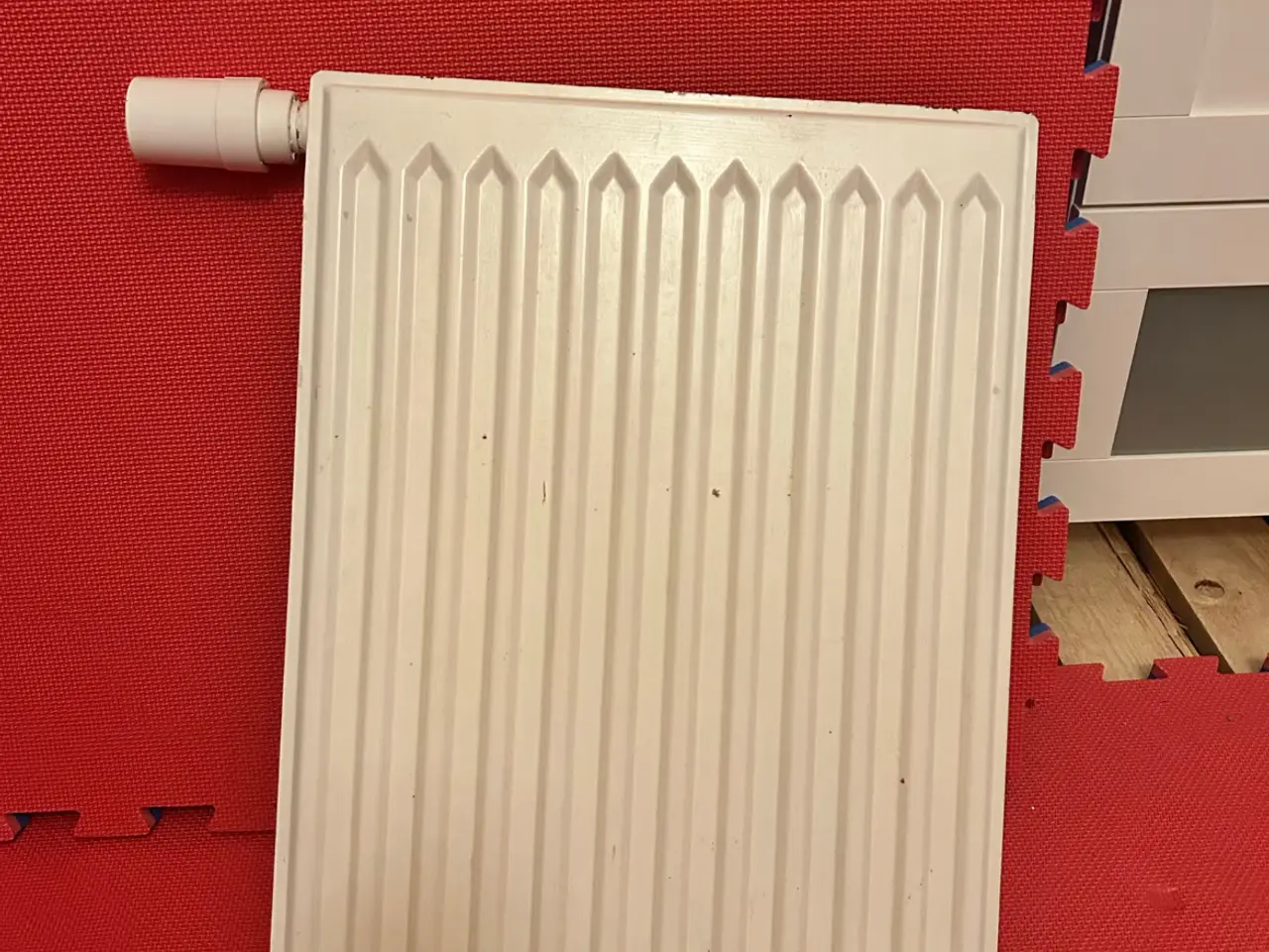 Billede 1 - Plade radiator 40x58 x 5 cm hvid