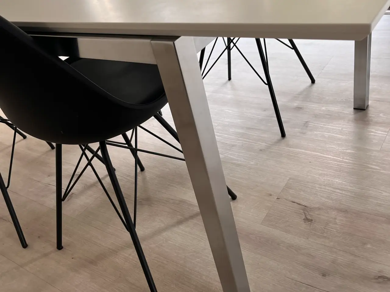 Billede 4 - Ansager spisebord