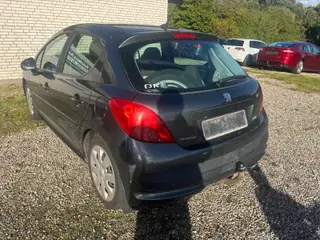 Peugeot 207 1,6