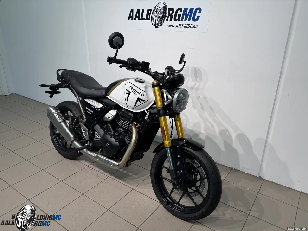 Billede 3 - Triumph Speed 400 Pearl Met White/Phantom Black