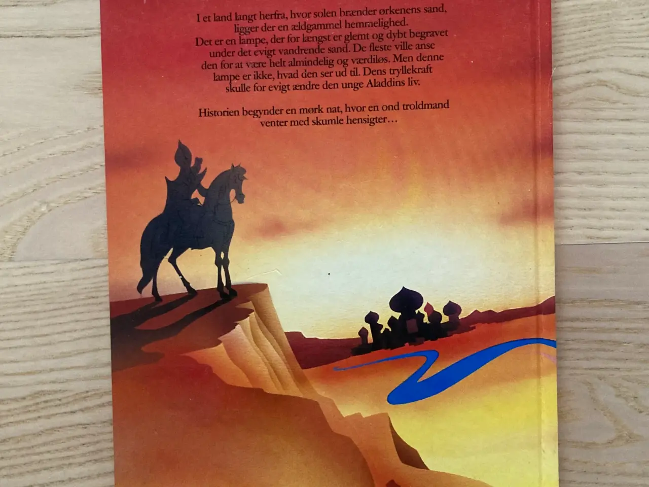 Billede 3 - Bogudgaven af Disney tegnefilm om Aladdin