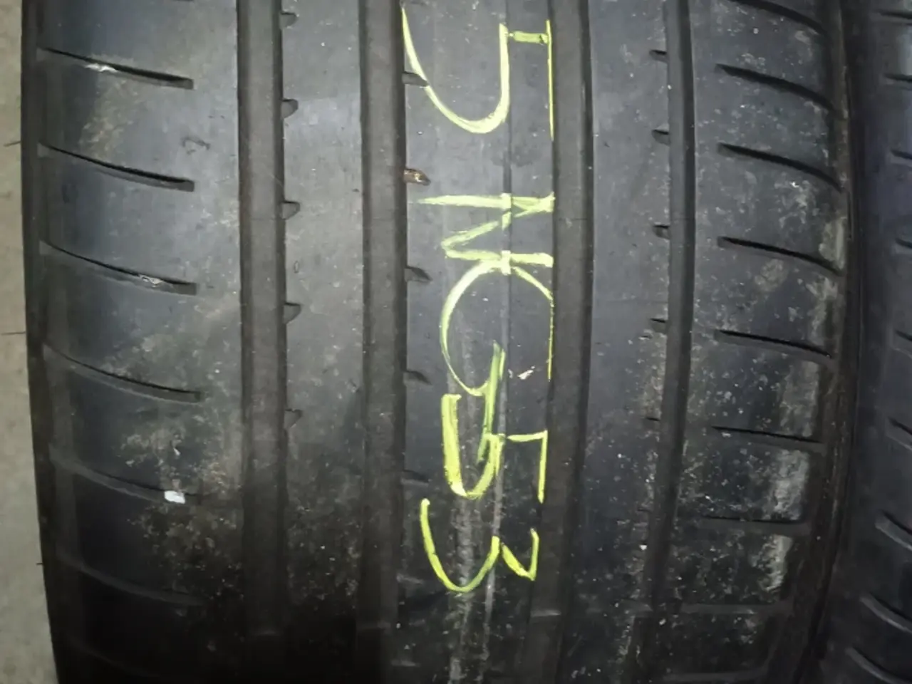 Billede 2 - 275/30-20 Sommerdæk Goodyear