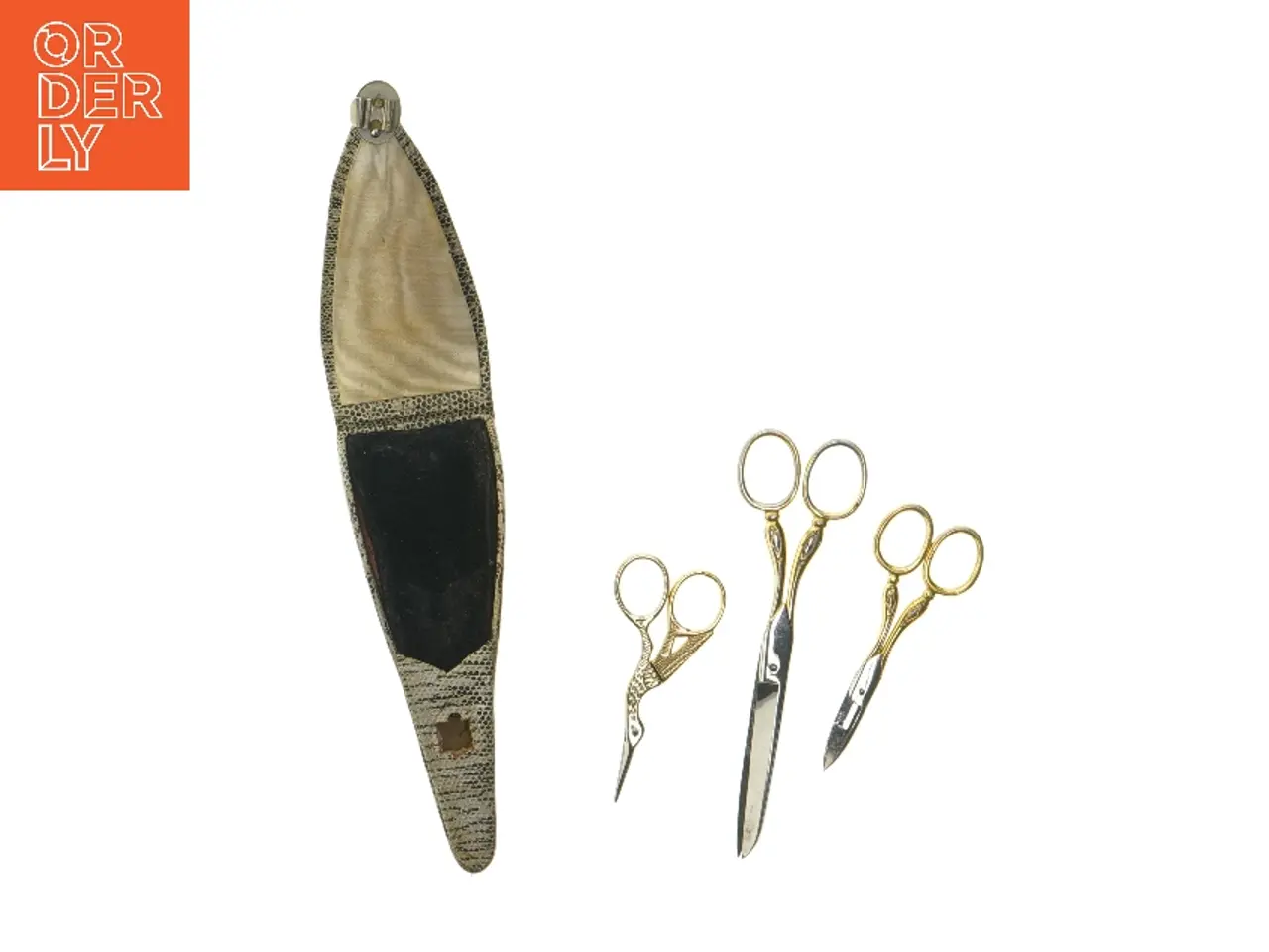 Billede 1 - Saksesæt i etui (str. 17 cm)