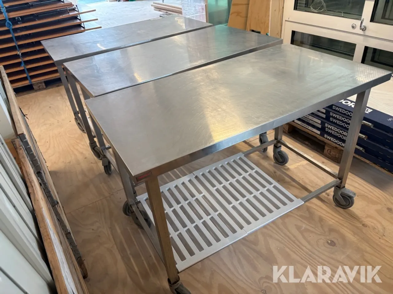 Billede 4 - Rustfri stålborde på hjul - 3 styk