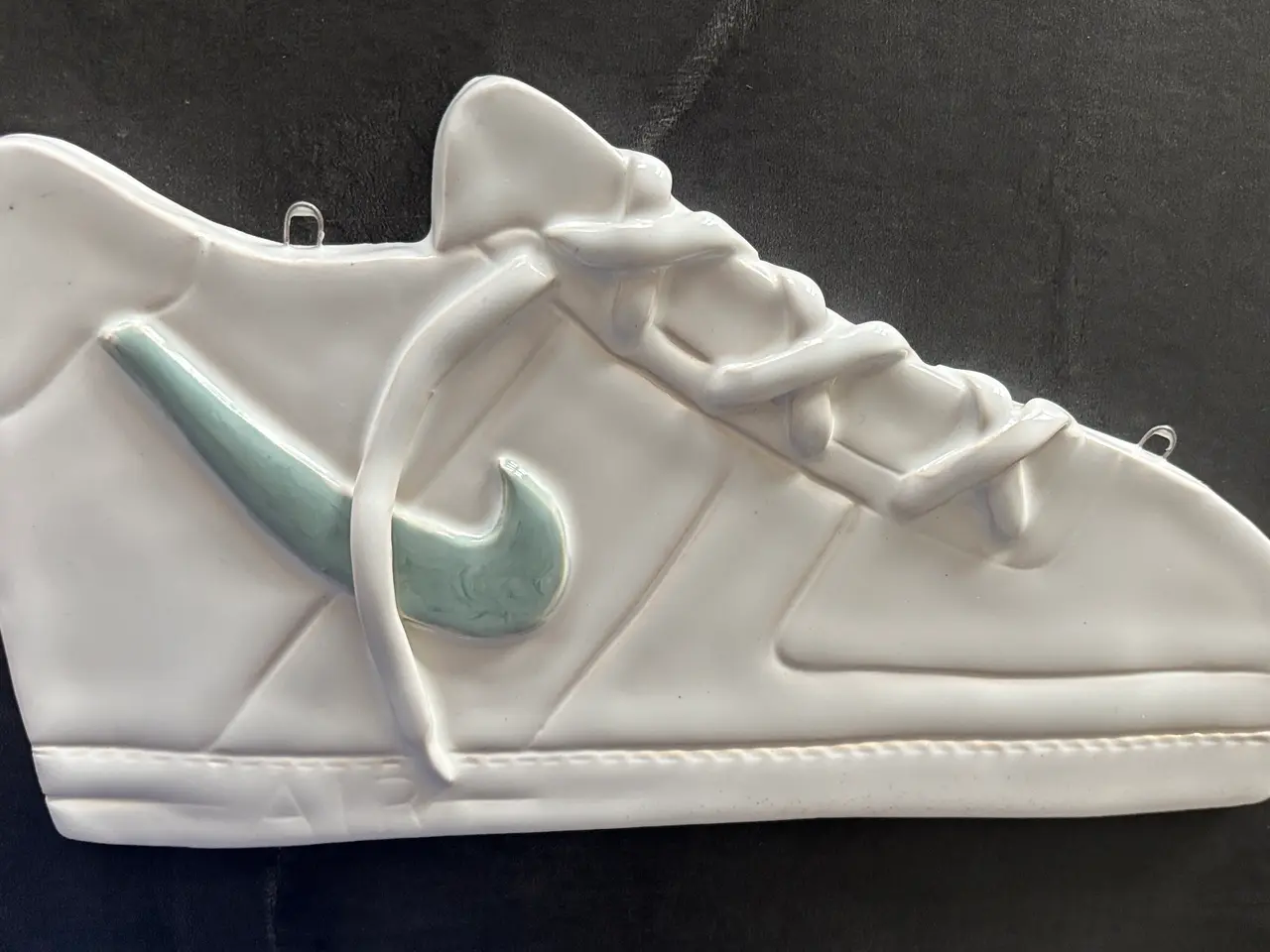 Billede 2 - Sko Nike til ophæng i keramik