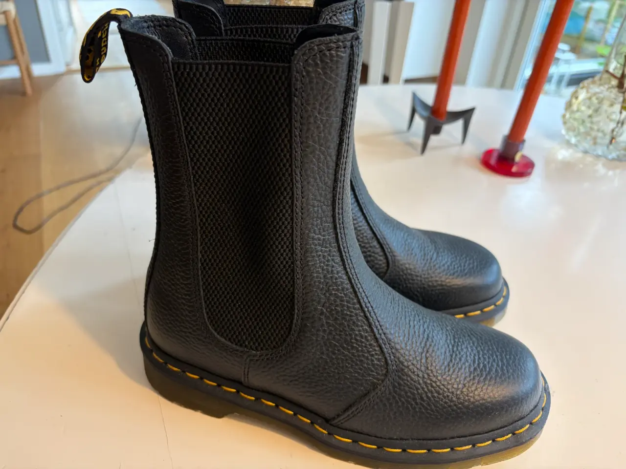 Billede 1 - Flotte Dr. Martens-støvler i sort mat læder