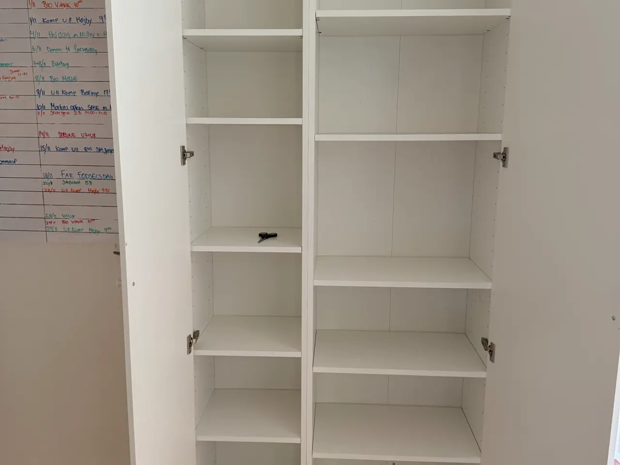 Billede 2 - Ikea skab