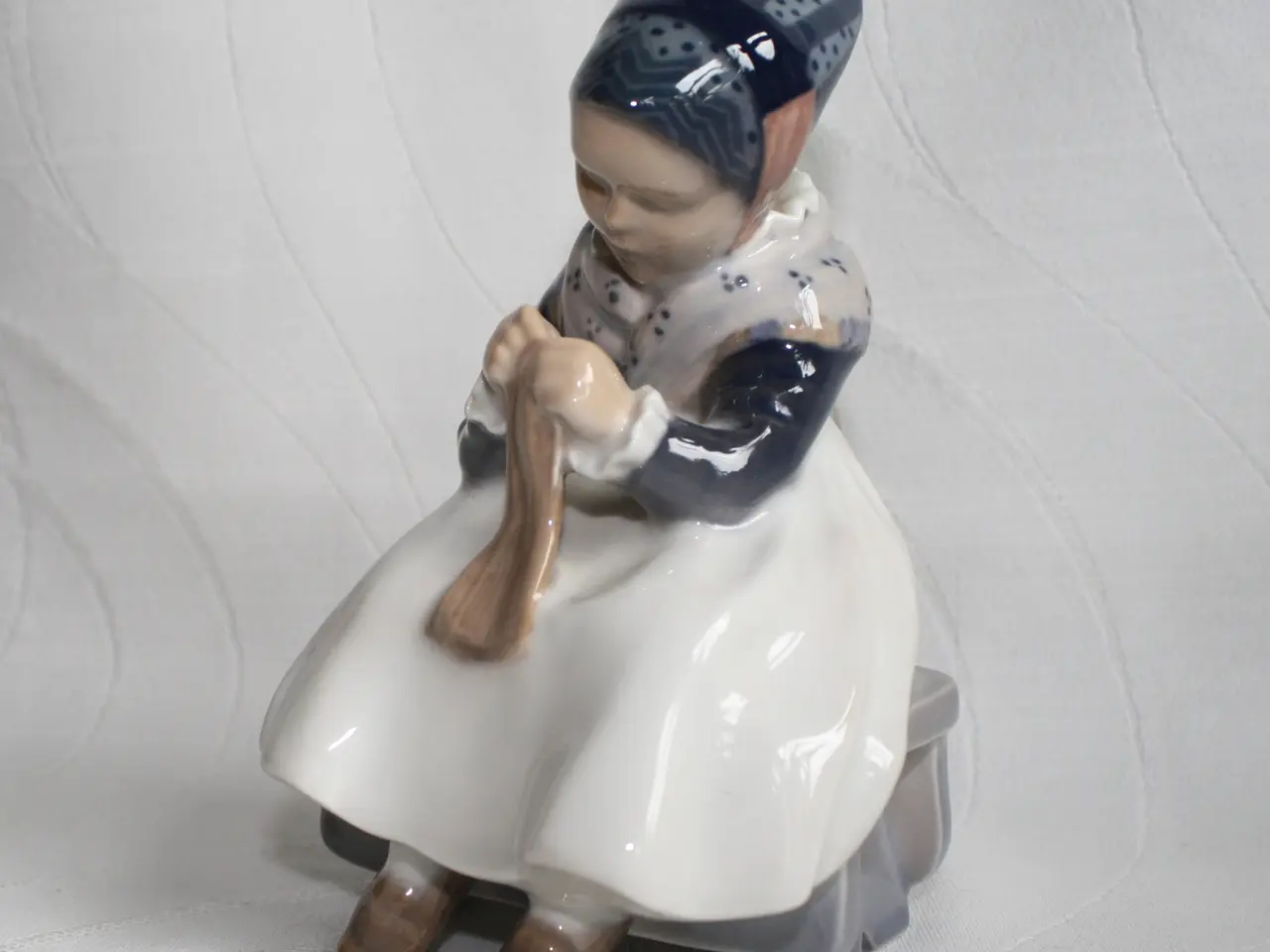 Billede 11 - Lille amagerpige, Figur fra Royal Copenhagen