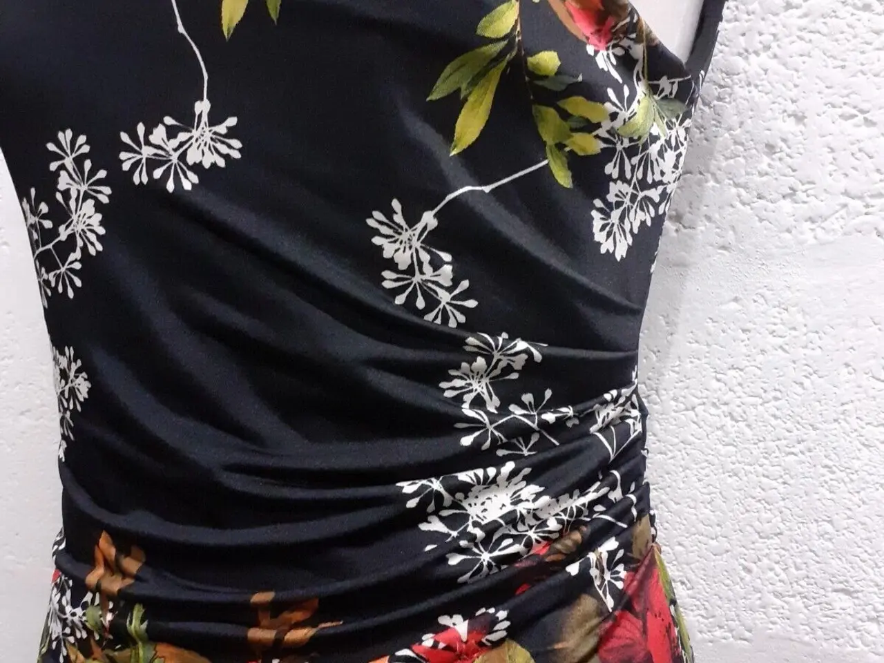 Billede 5 - kjole Wallis brandet- blomstret- Størrelse: 38-40
