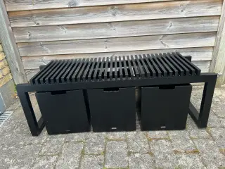 Cutter bænk fra Fritz Hansen Furniture med 3 opbev