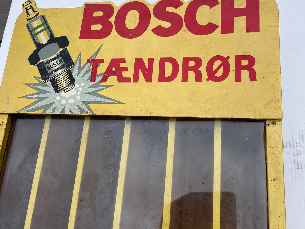 Billede 2 - Gl. Bosch tændrørsskab