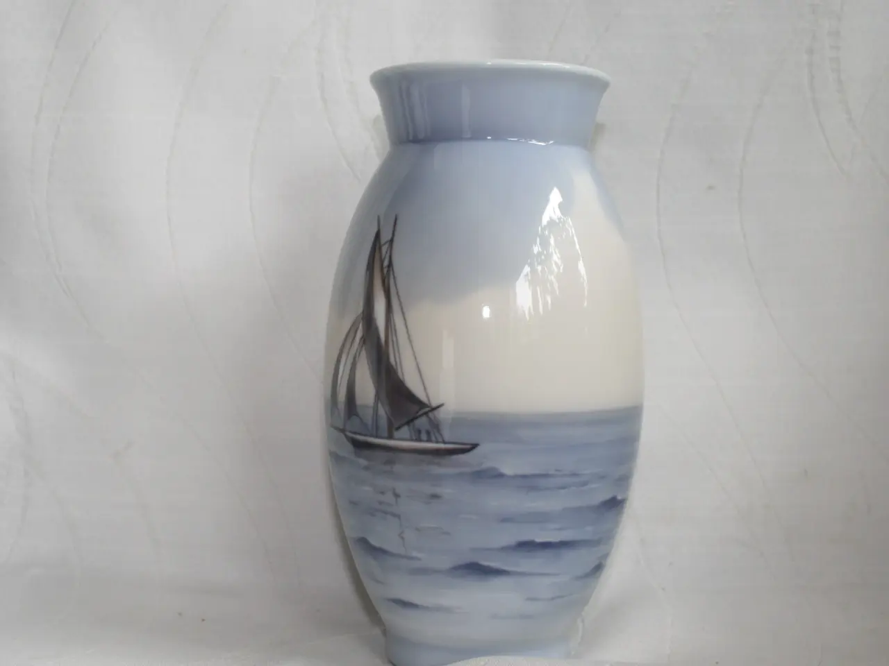 Billede 2 - Vase med sejlskib fra Bing og Grøndahl