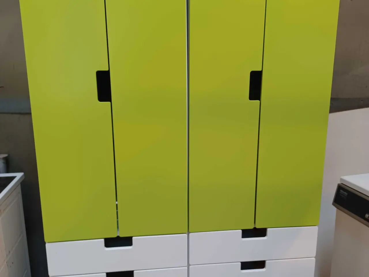 Billede 1 - Ikea skab til tøj.