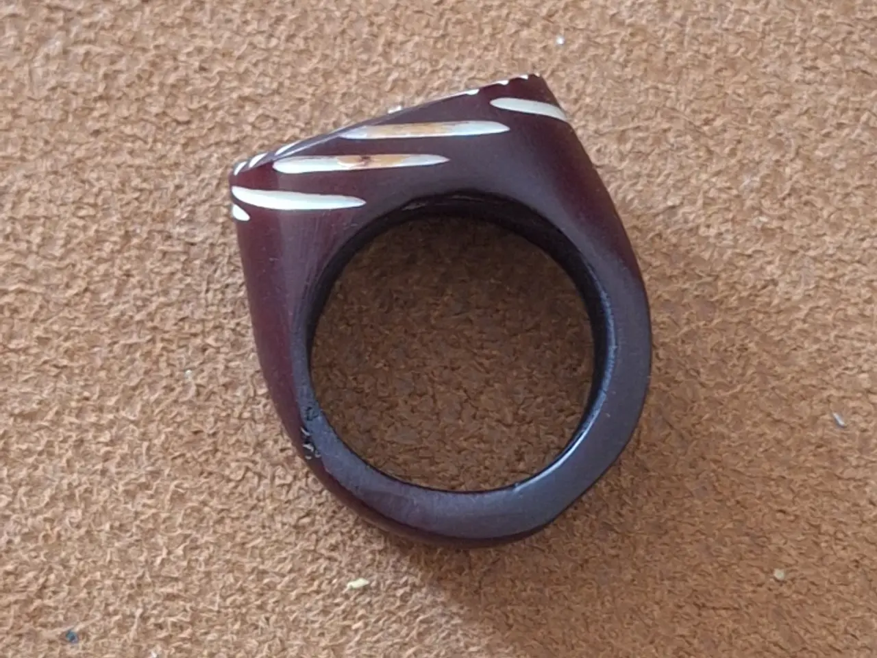 Billede 3 - Ring i mørkt træ