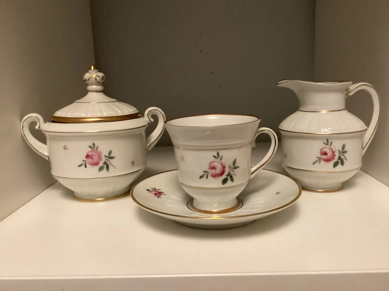 Billede 1 - Roselil Kaffestel fra B&G