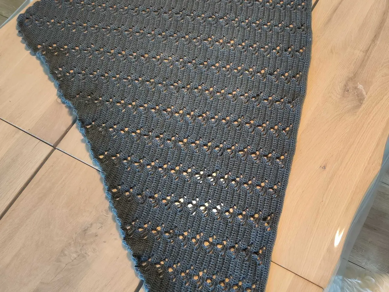 Billede 3 - Sjal, homemade. Dropsdesign.