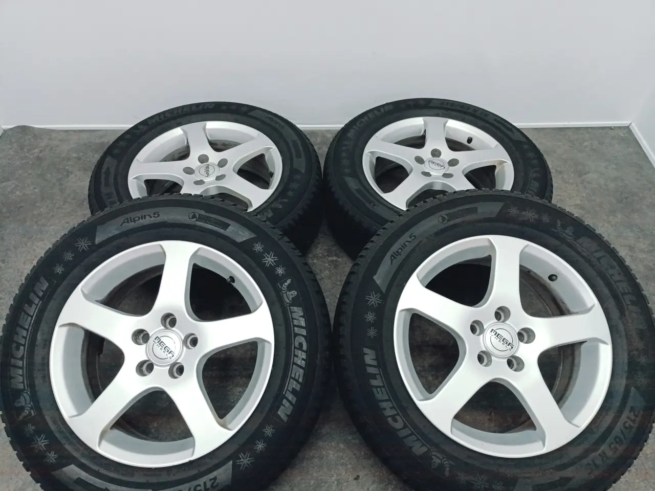Billede 2 - 5x105 16" ET38 nav 56,6ø Megawheels vintersæt