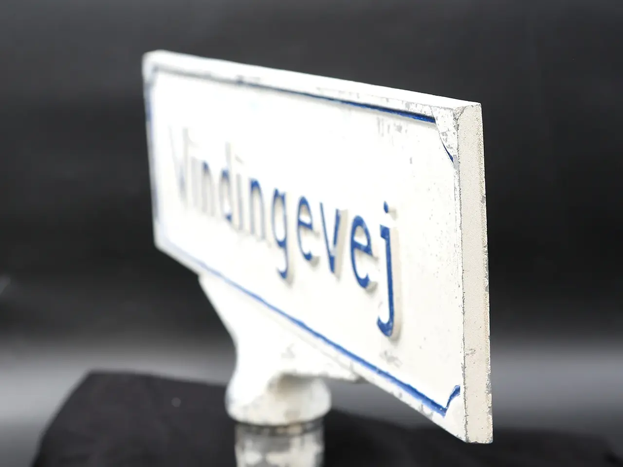 Billede 3 - Vintage dansk vejskilt “Vindingevej” i aluminium