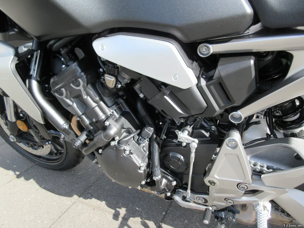 Billede 24 - Honda CB 1000 R MC-SYD BYTTER GERNE 5 ÅRS FABRIKS GARANTI