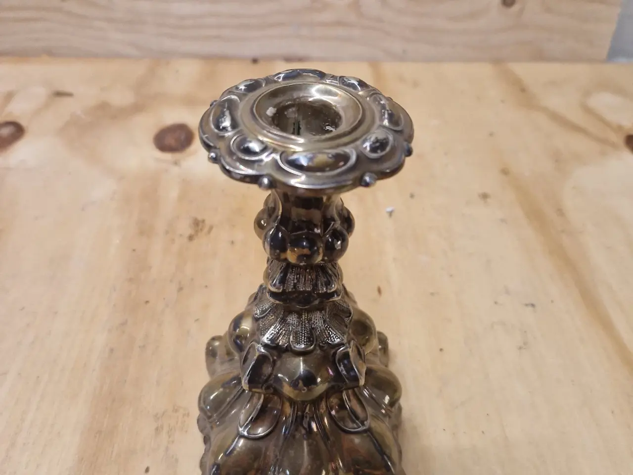 Billede 6 - 2 klassiske lysestage 18 cm høje 
