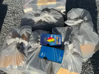 8 sække VHS bånd Sælges