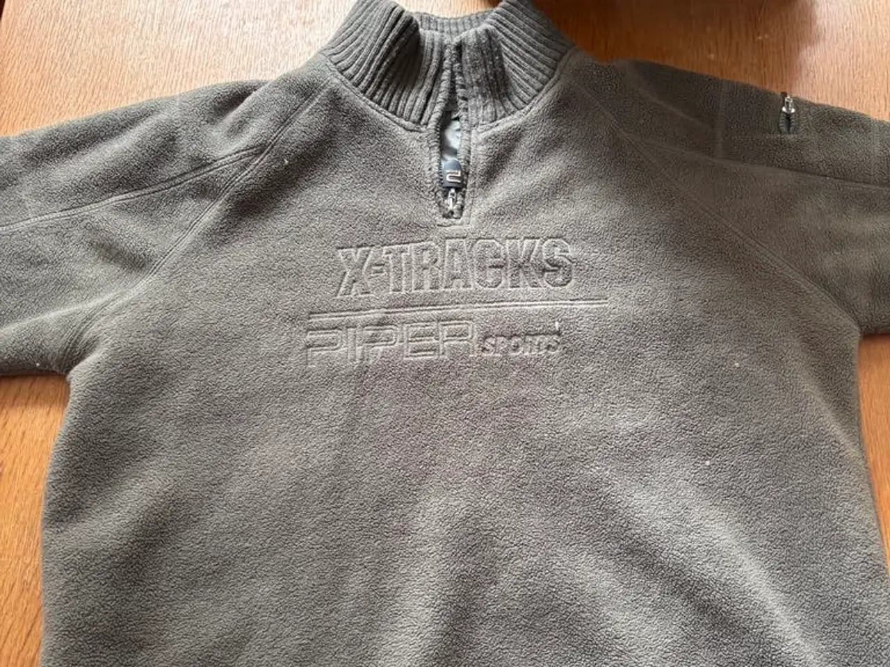 Billede 1 - 🧥 Fleece-trøje fra P Per Sports – Str. XL
