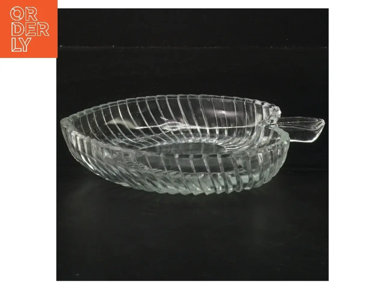 Billede 2 - Glasfad i bladform (str. 18 cm)