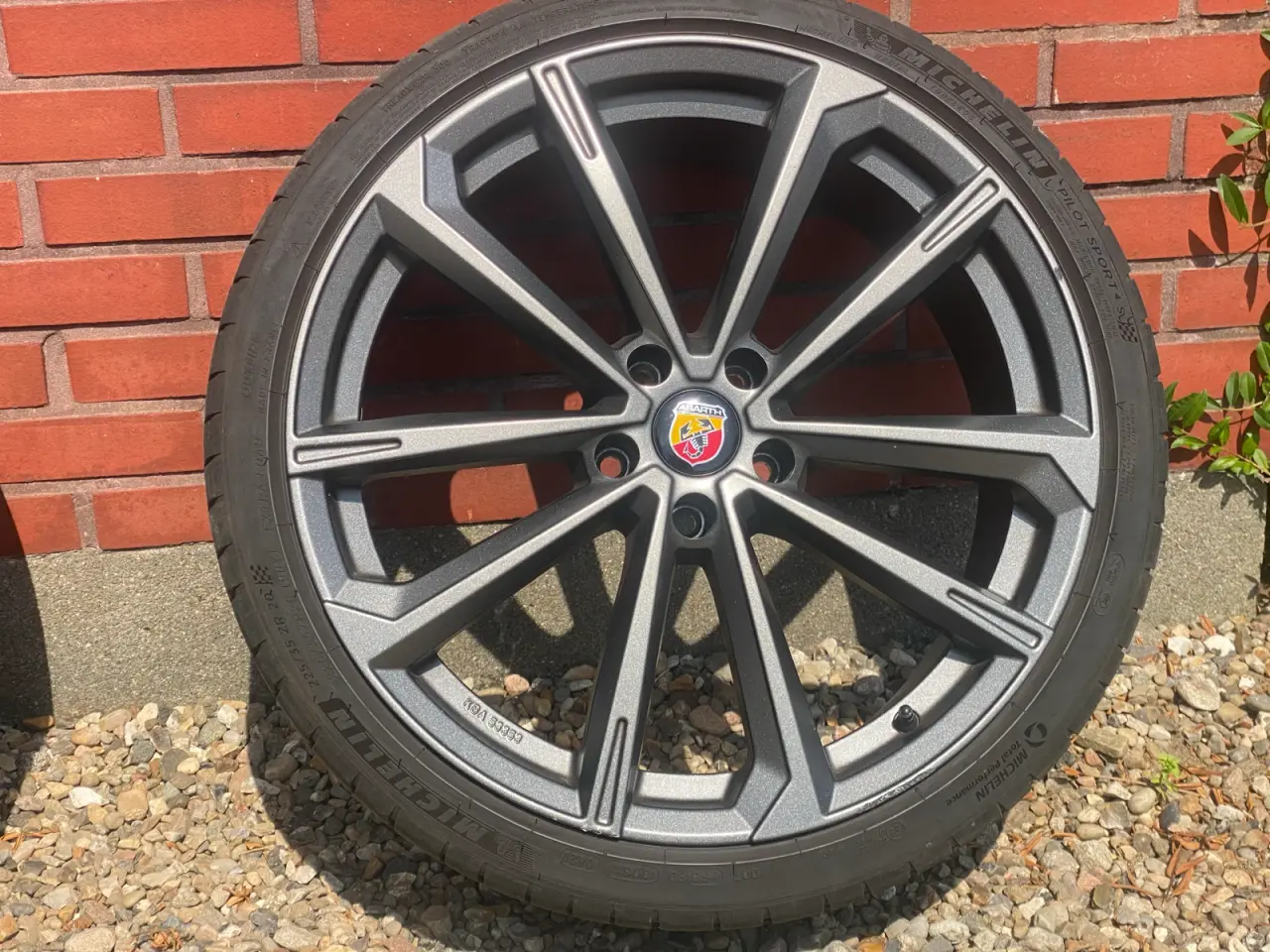 Billede 2 - 20” alufælge 235/35ZR20