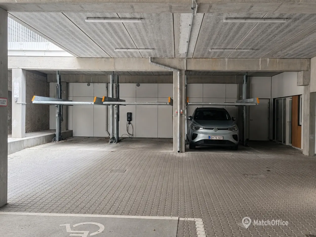 Billede 1 - Parkering til leje på Amaliegade