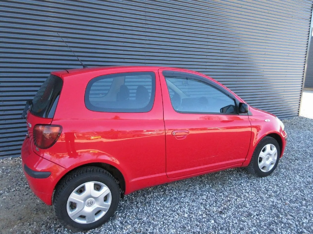 Billede 2 - Toyota Yaris 1,4 D-4D Terra 3-dørs 75HK 3d