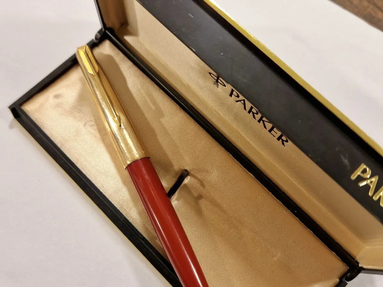 Billede 2 - Bordeaux Parker Fyldepen 61, 12 karat rolled gold