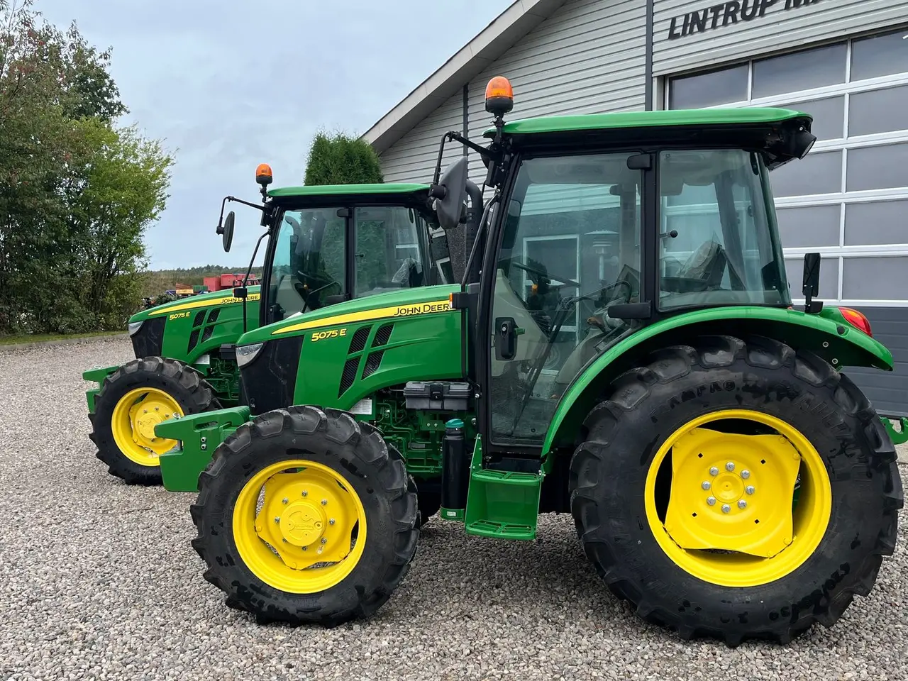 Billede 22 - John Deere 5075E Med aircondition og vendegear