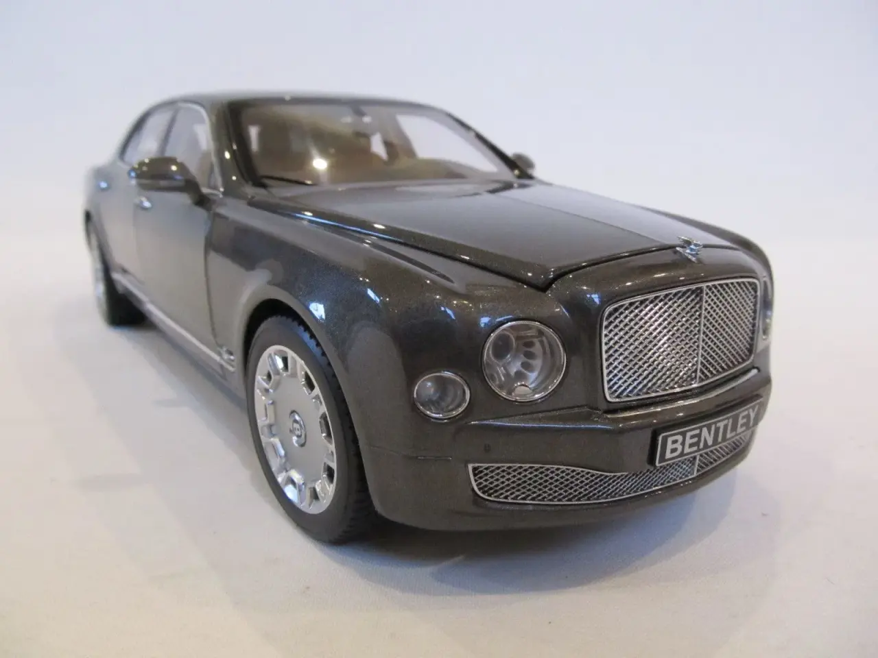 Billede 5 - 2010 Bentley Mulsanne 1:18 - MINICHAMPS