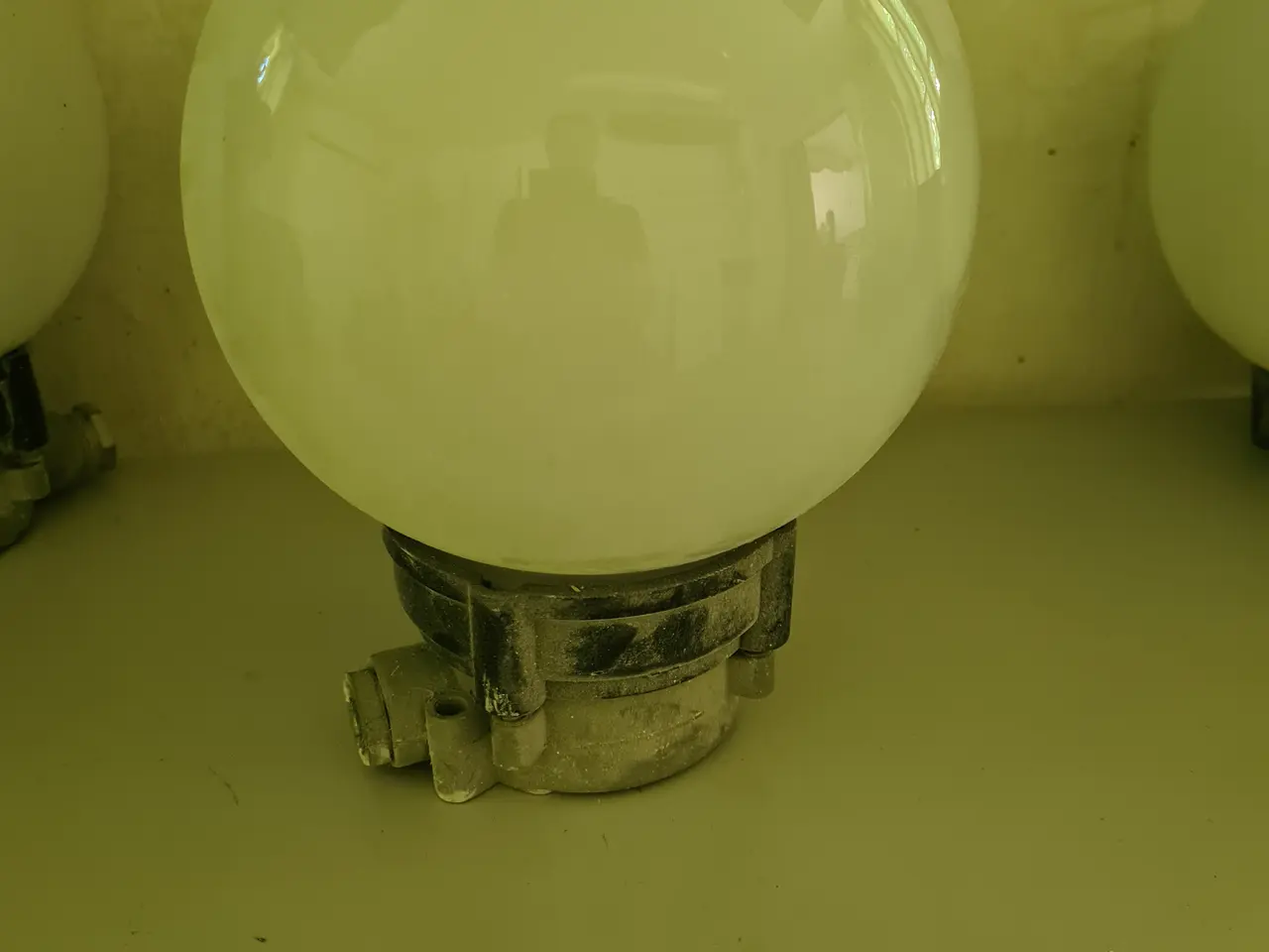 Billede 5 - Vintage staldlampe / udendørslampe med glaskuppel