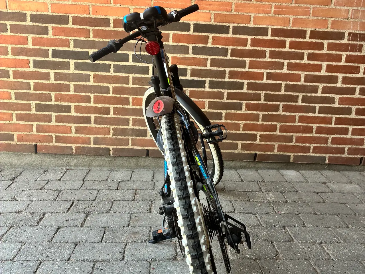 Billede 2 - Næste ny cykel. Ikke brugt mange gange.