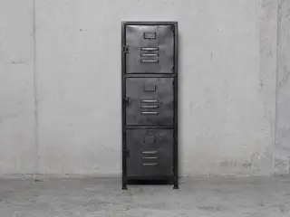 Nyt LOCKER skab 3 rums