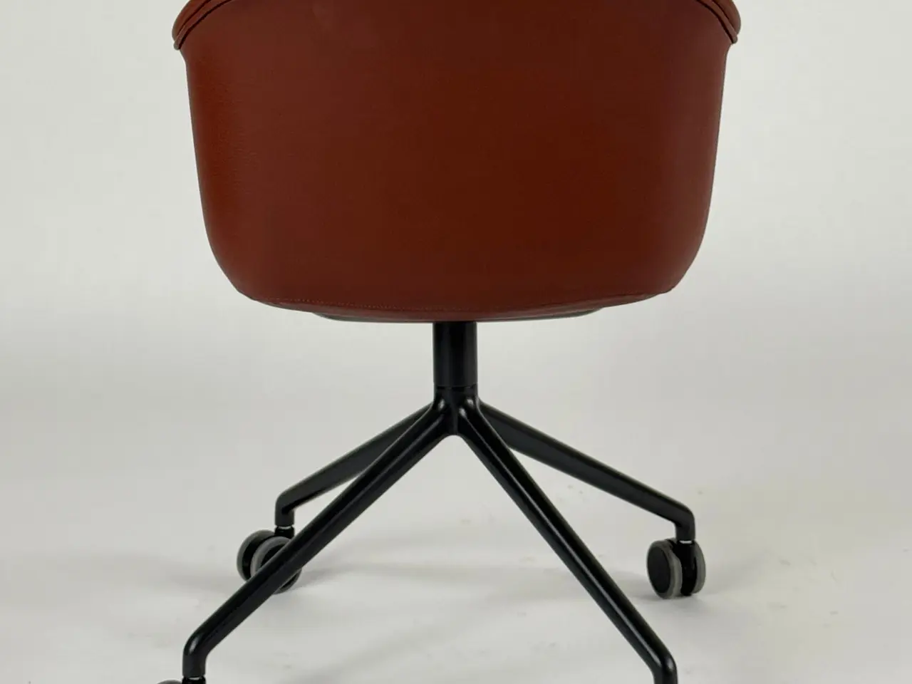 Billede 5 - Muuto Fiber Armchair Stol – Brun med Grå Stel Læder