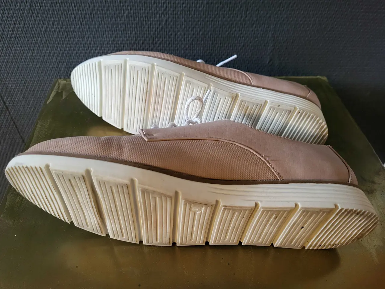 Billede 5 - Nye elegante beige sko