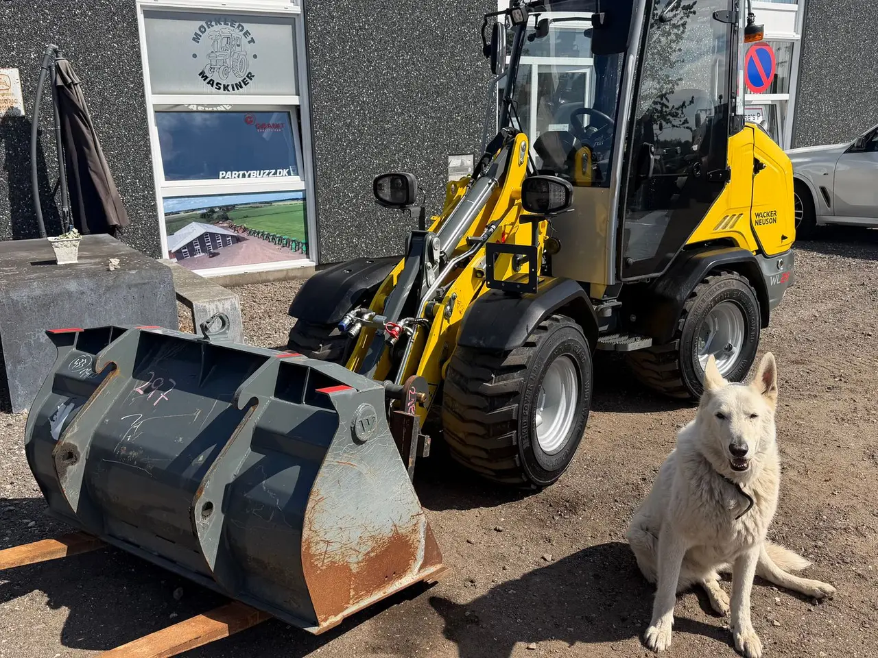 Billede 1 - Wacker Neuson WL28 LUKKET HUS, SKOVL OG GAFLER , HYDRAULISK SKIFT