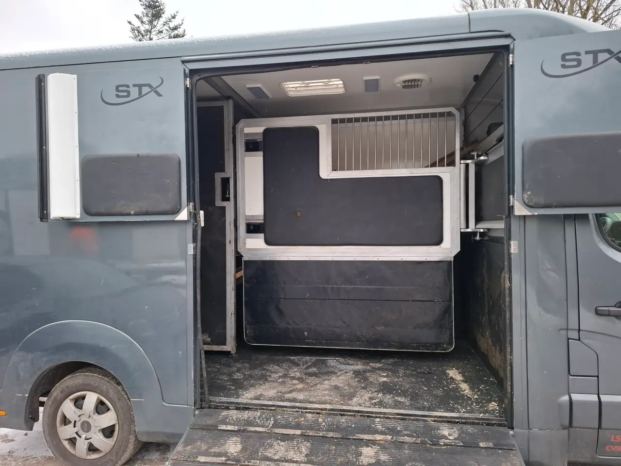 Billede 4 - Stx boksbil 2 hestes 