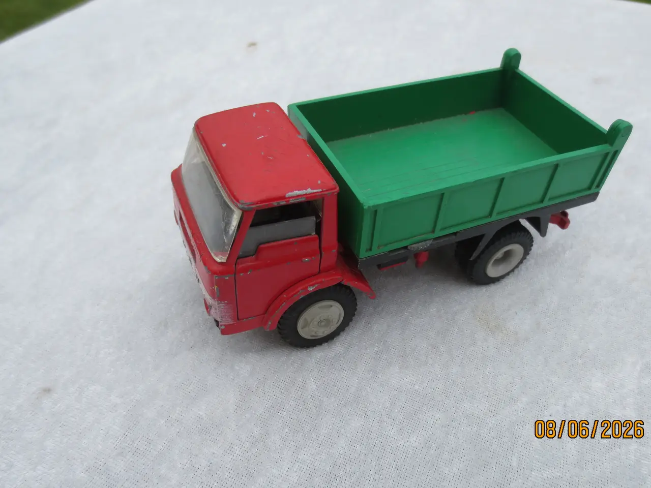 Billede 7 - 1 stk Modeltraktor Massey Ferguson og biler