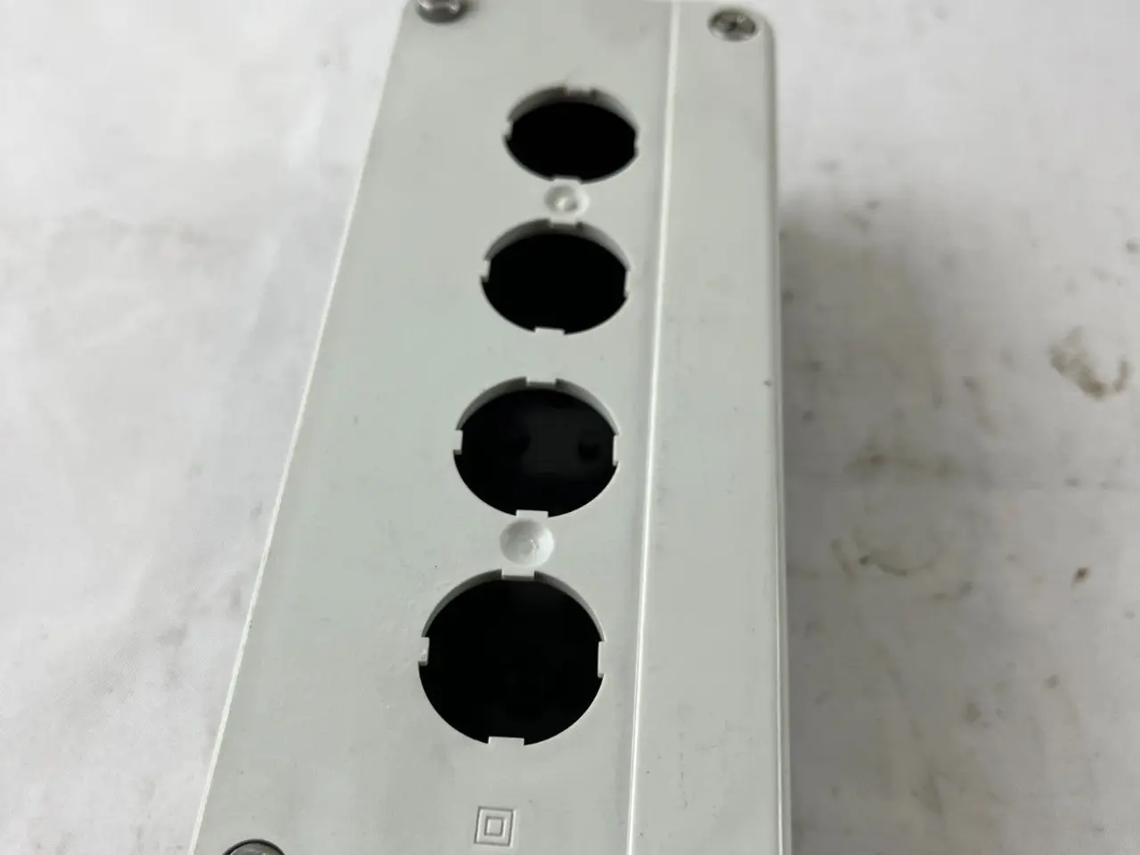 Billede 3 - Telemecanique XALD04 Empty 4‑Hole Push Button 22