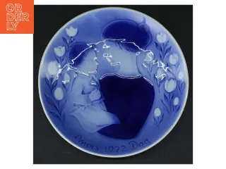 Blå dekorativ porcelænstallerken, mors dag 1972