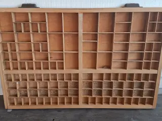 Fin Retro Sættekasse