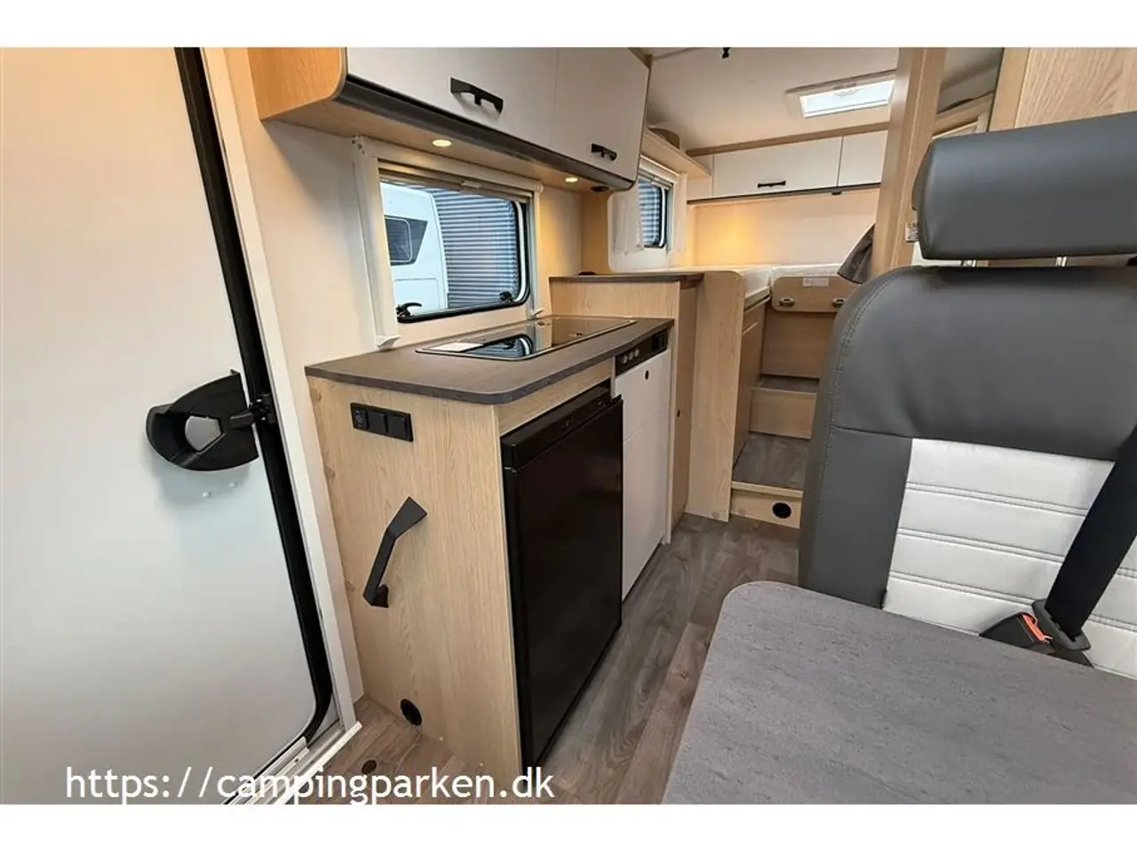 Billede 7 - 2026 - SunLight VAN V66 Adventure   Sunlights populære smalle Van med enkeltsenge, automatgear og adaptiv fartpilot