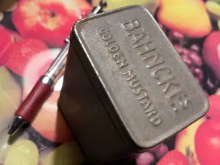 Meget gl. senneps-blik-dåse. Giv bud.