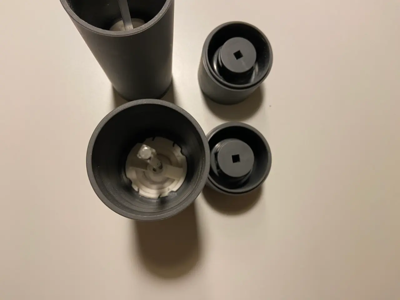 Billede 10 - Zone Rör salt/peber kværn, grå
