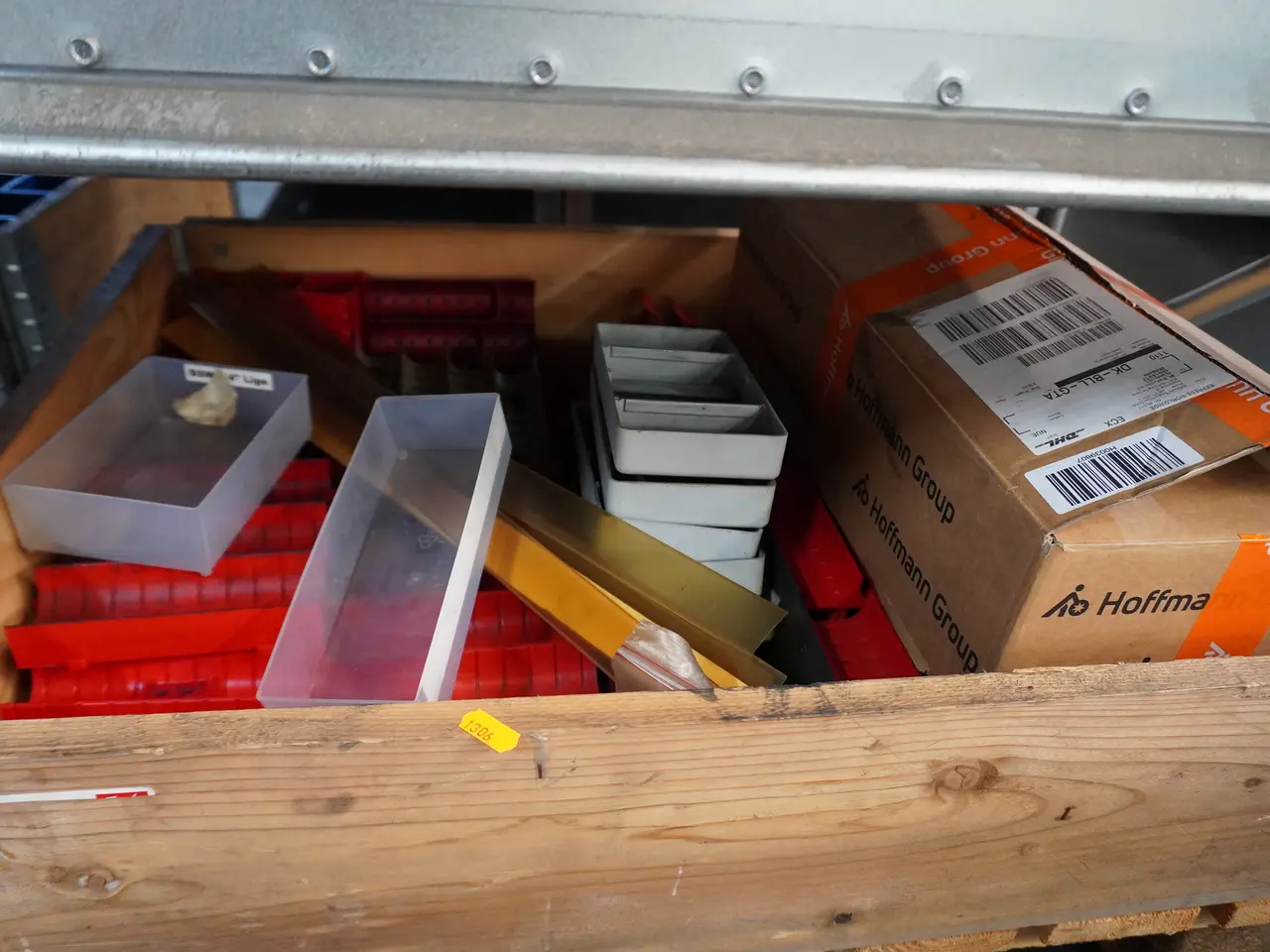 Billede 1 - Palle med plastkasser